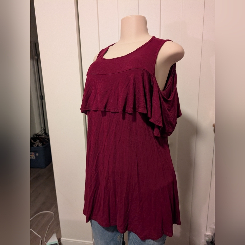 Issac Liev Women's Sleeveless Burgundy Top Cold Shoulder‎ Size L/XL